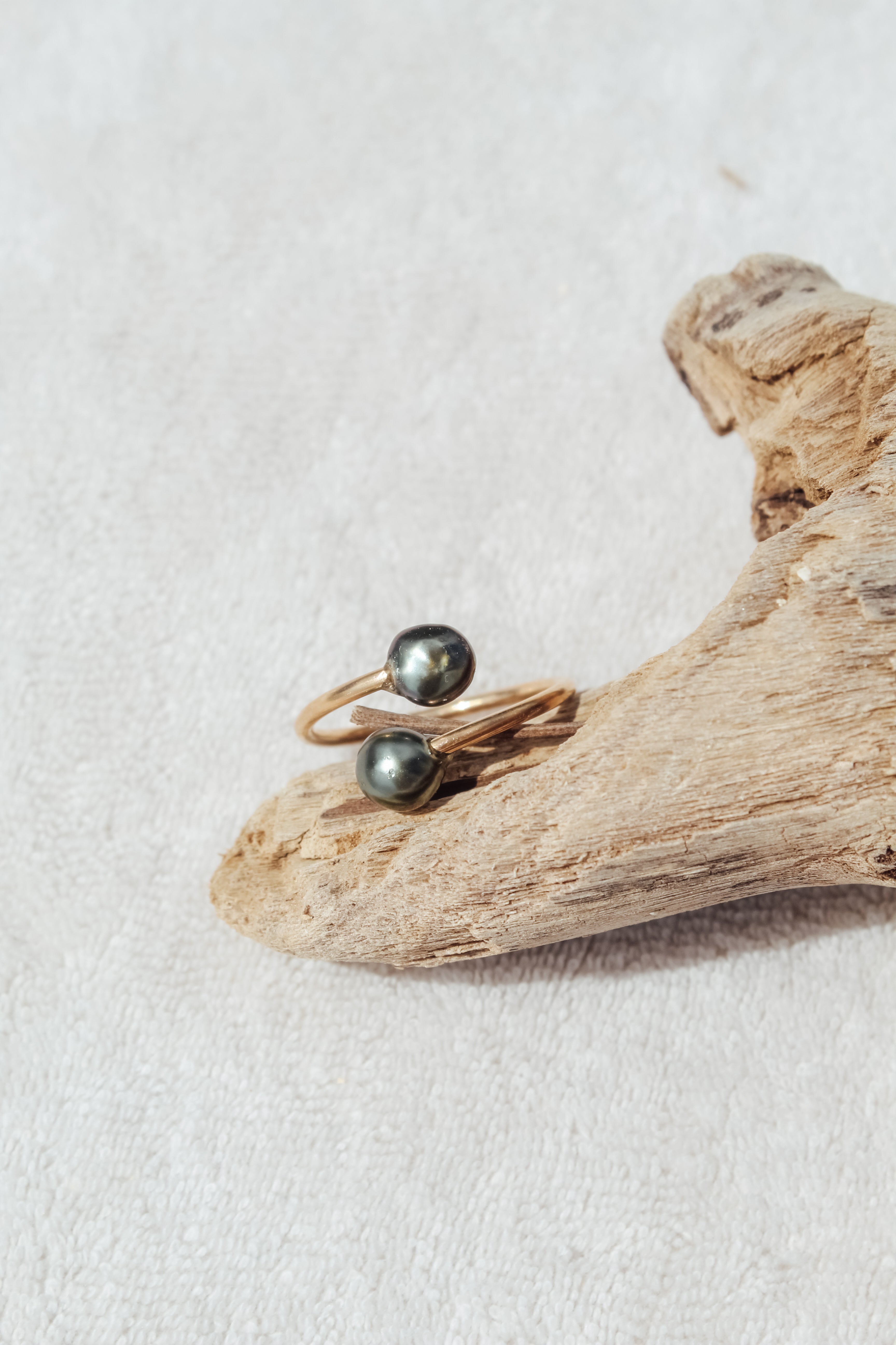 Keshi Bypass Ring SZ 5/6