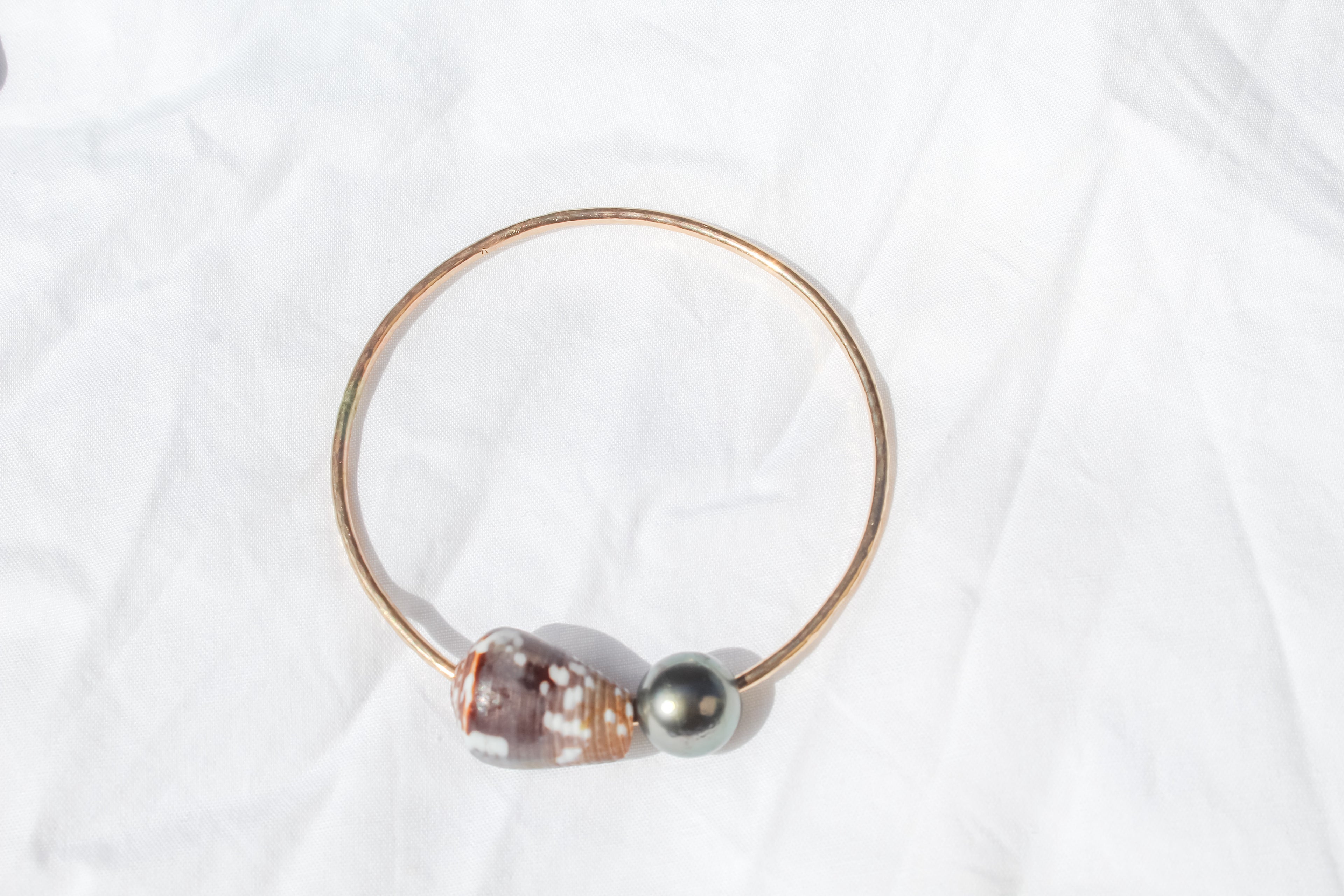 Tahitian + Shell Bangle SZ 7.5
