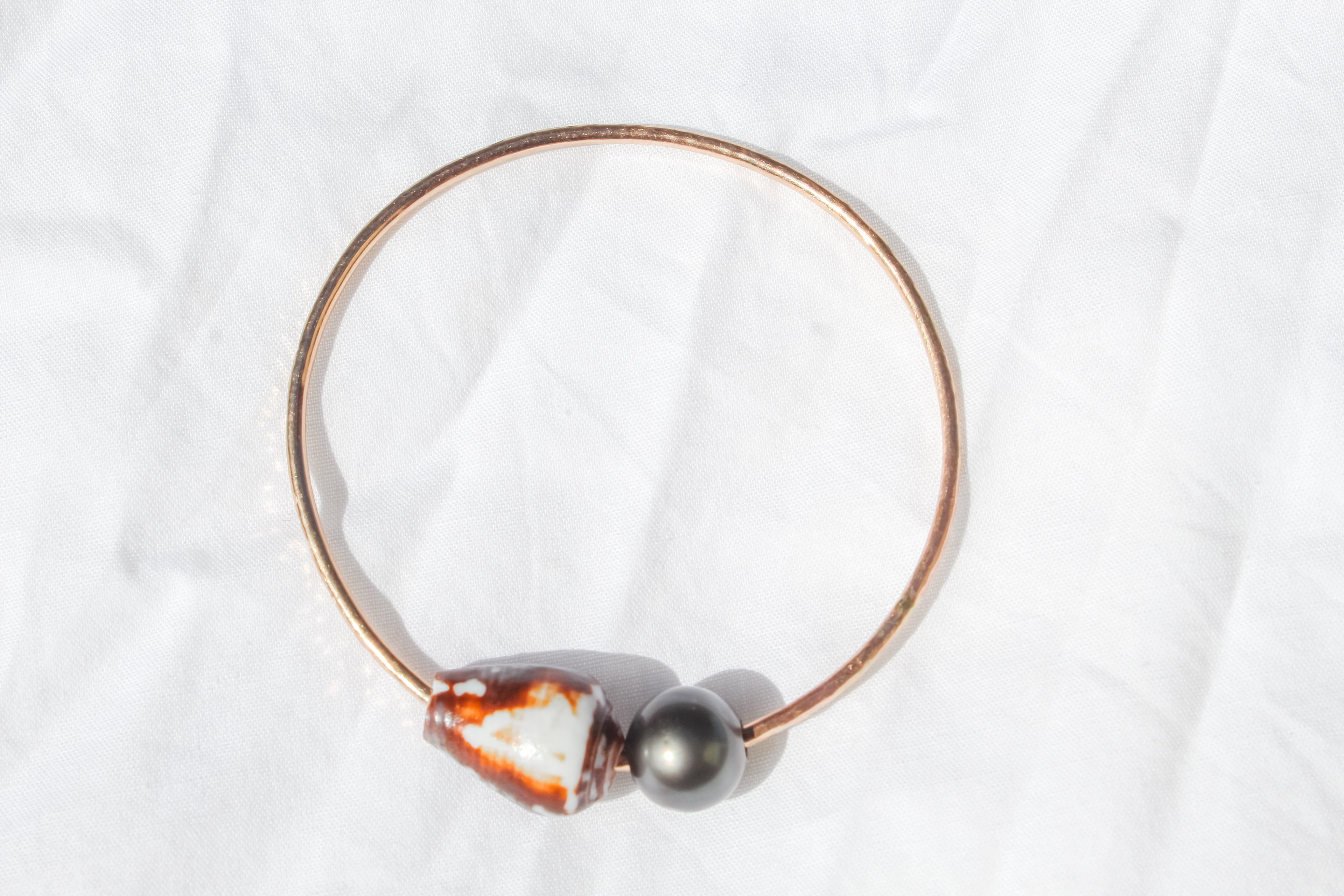 Tahitian + Shell Bangle SZ 7.5