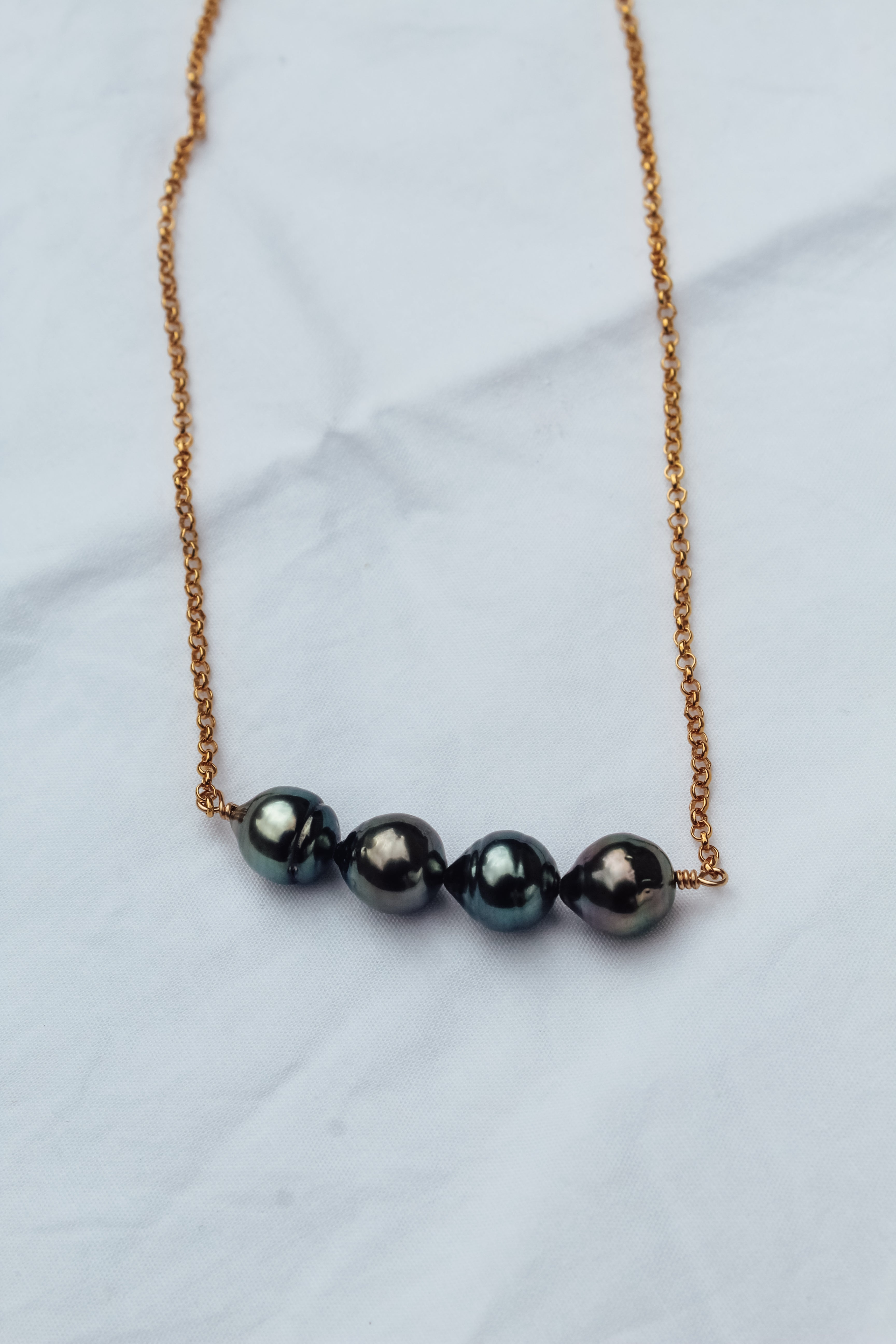 ‘Ehā Bar Necklace
