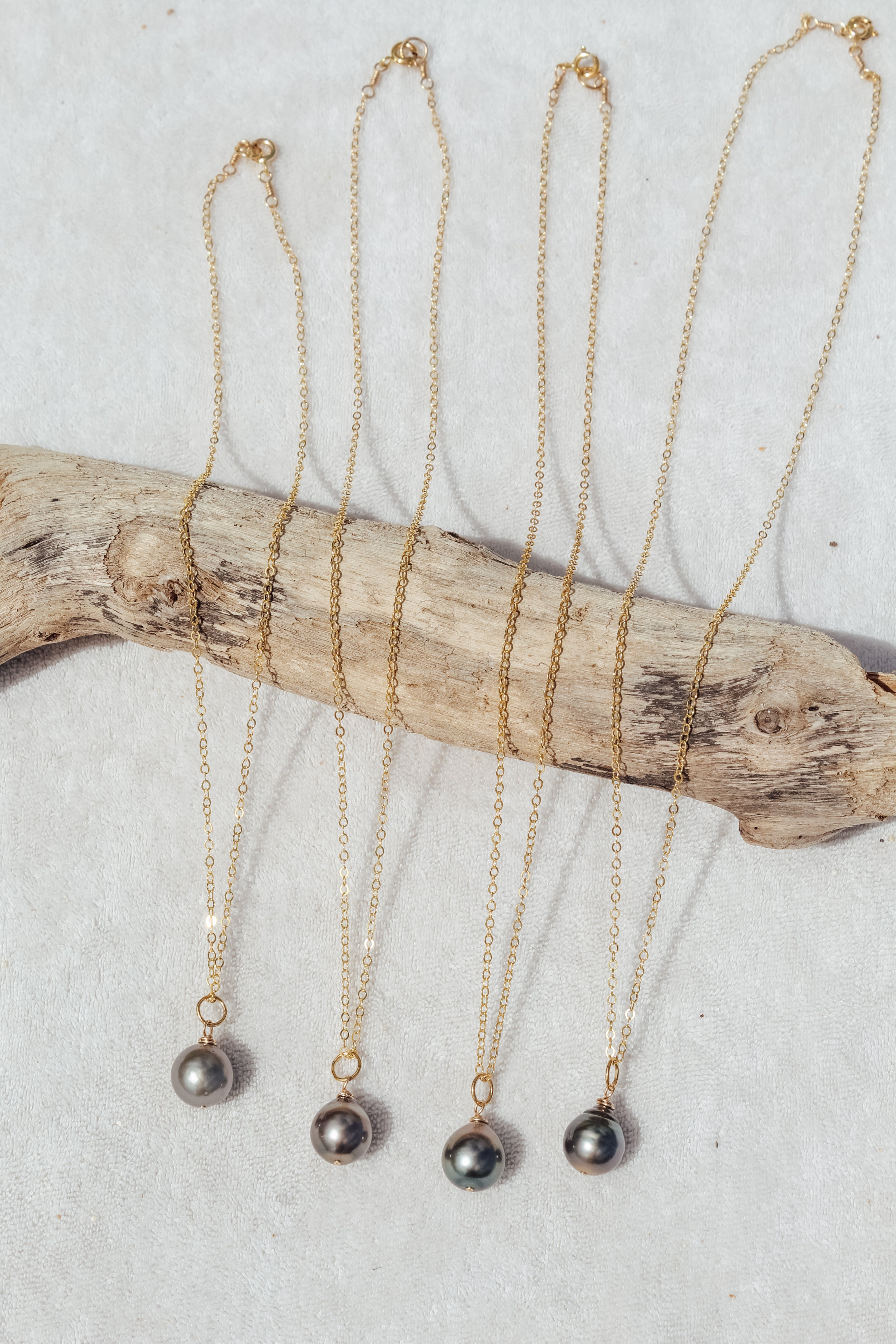 Single Tahitian necklace