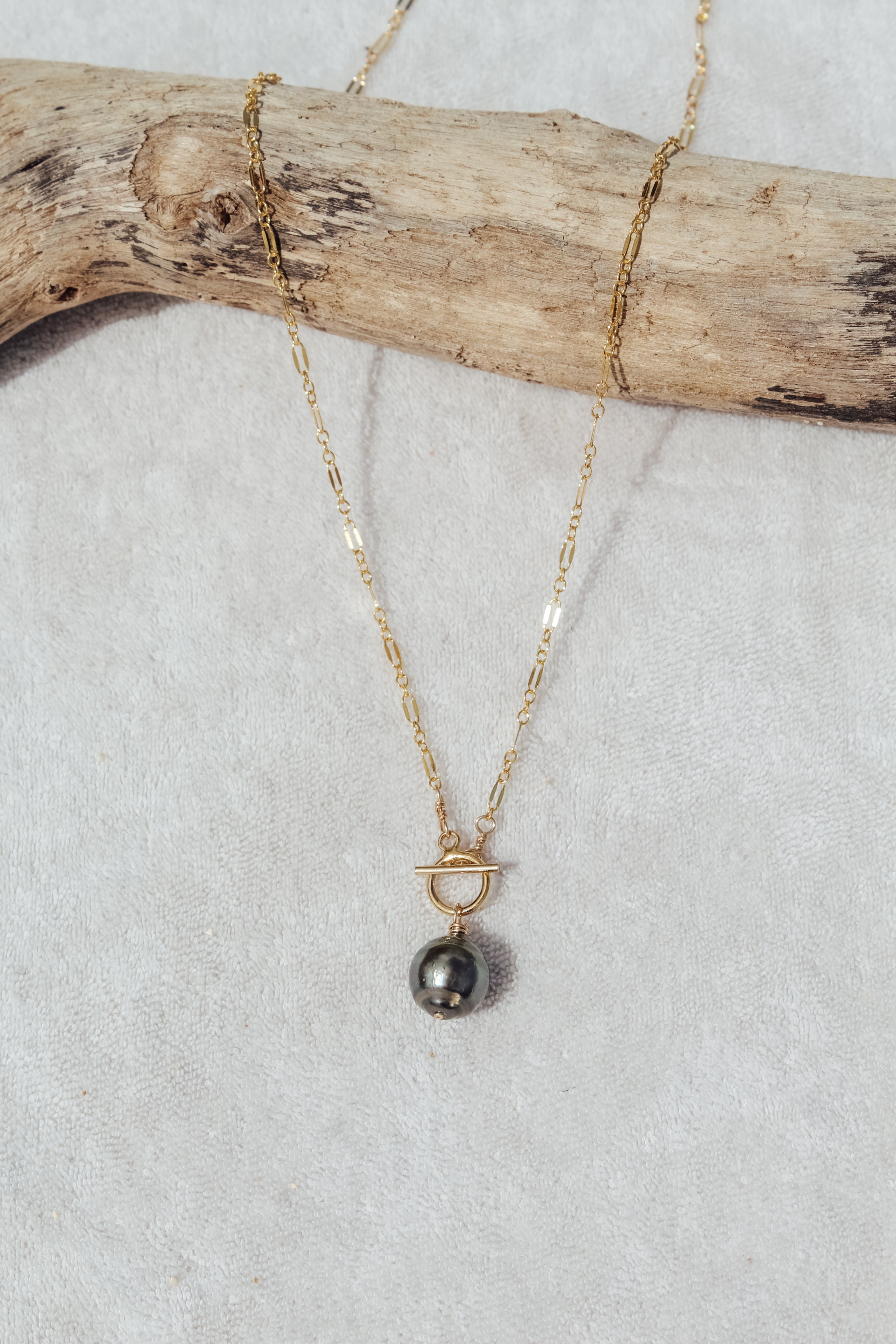 Front Toggle Tahitian Necklace