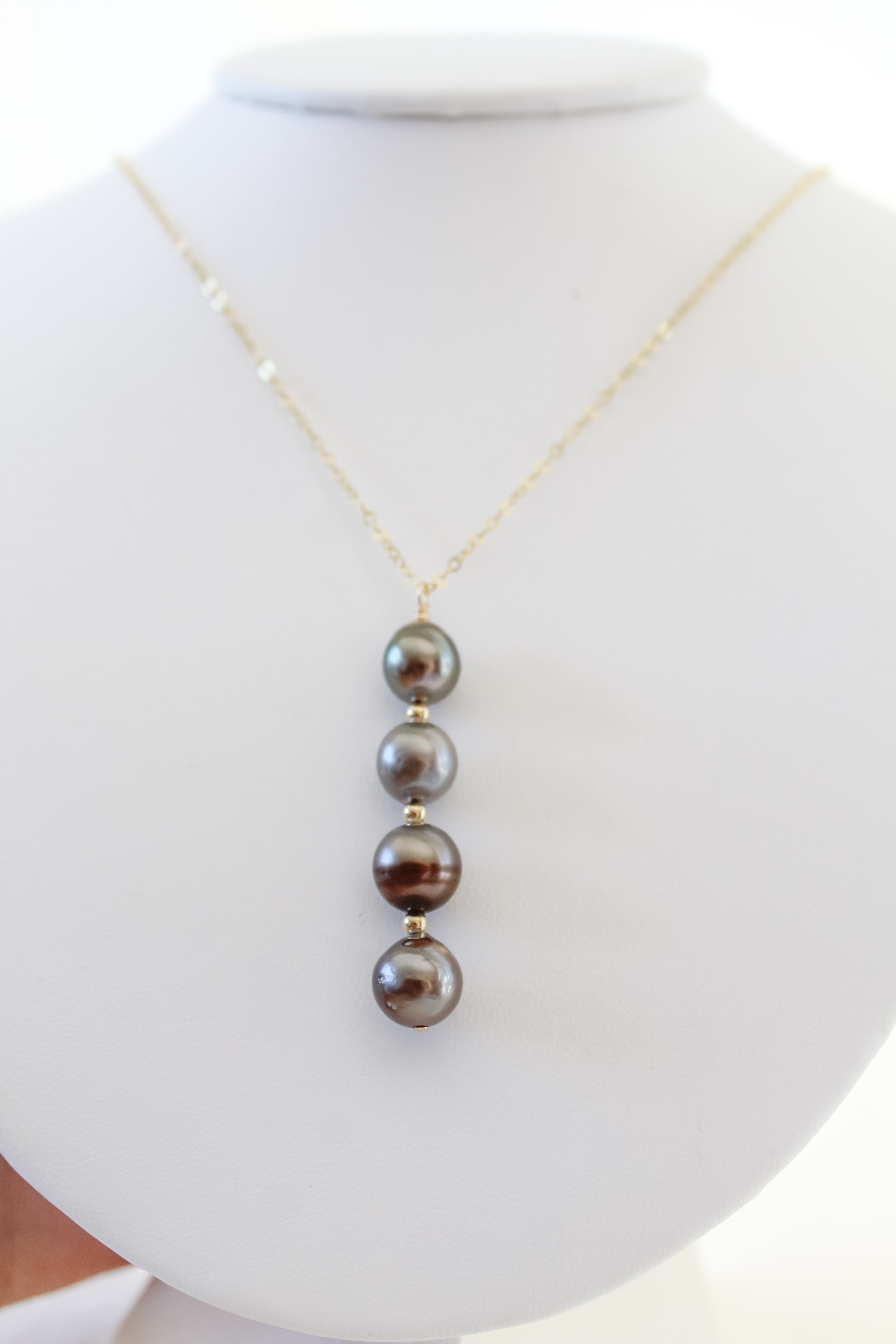ʻEhā Tahitian Pendant Necklace