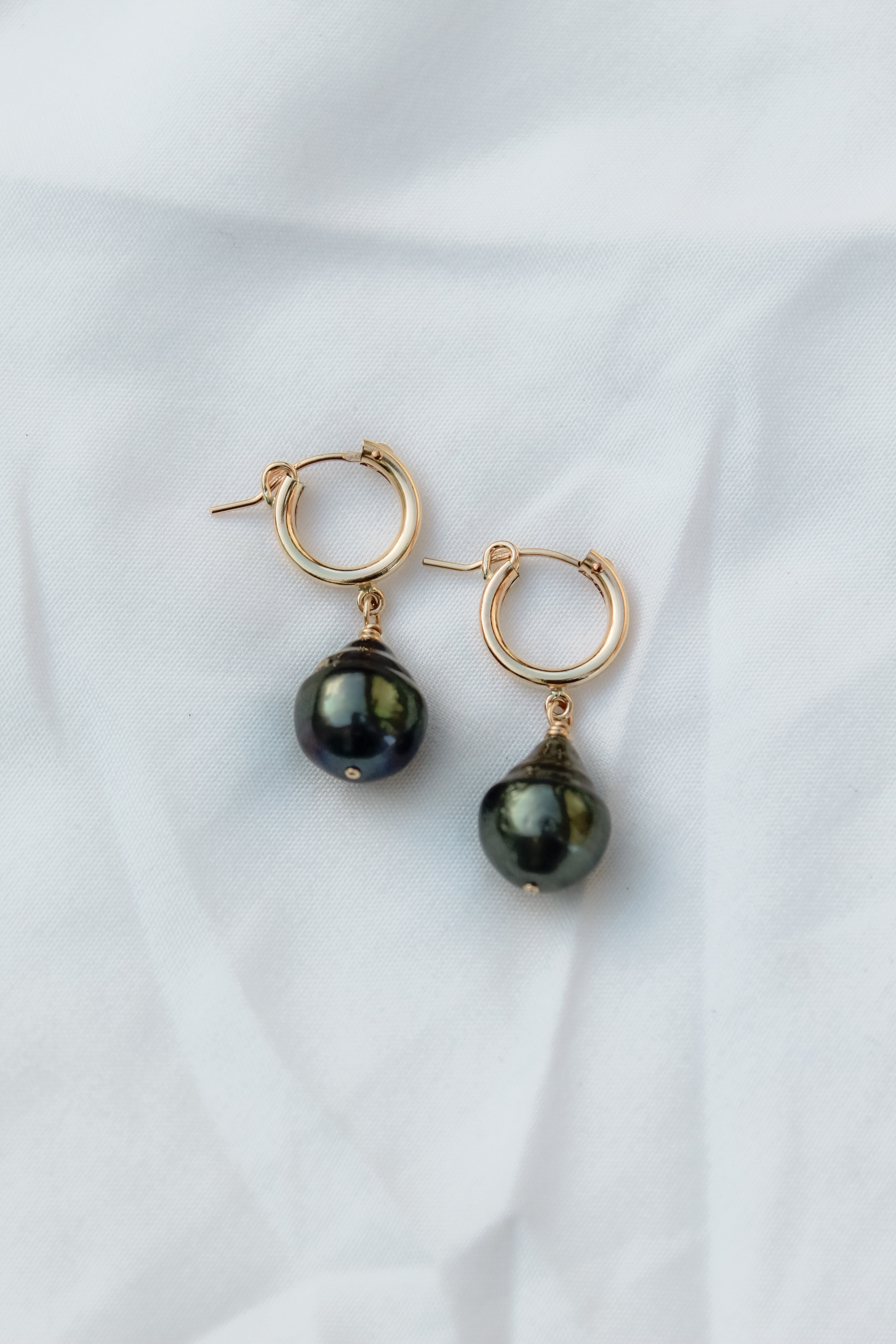 Tahitian Pearl Huggies