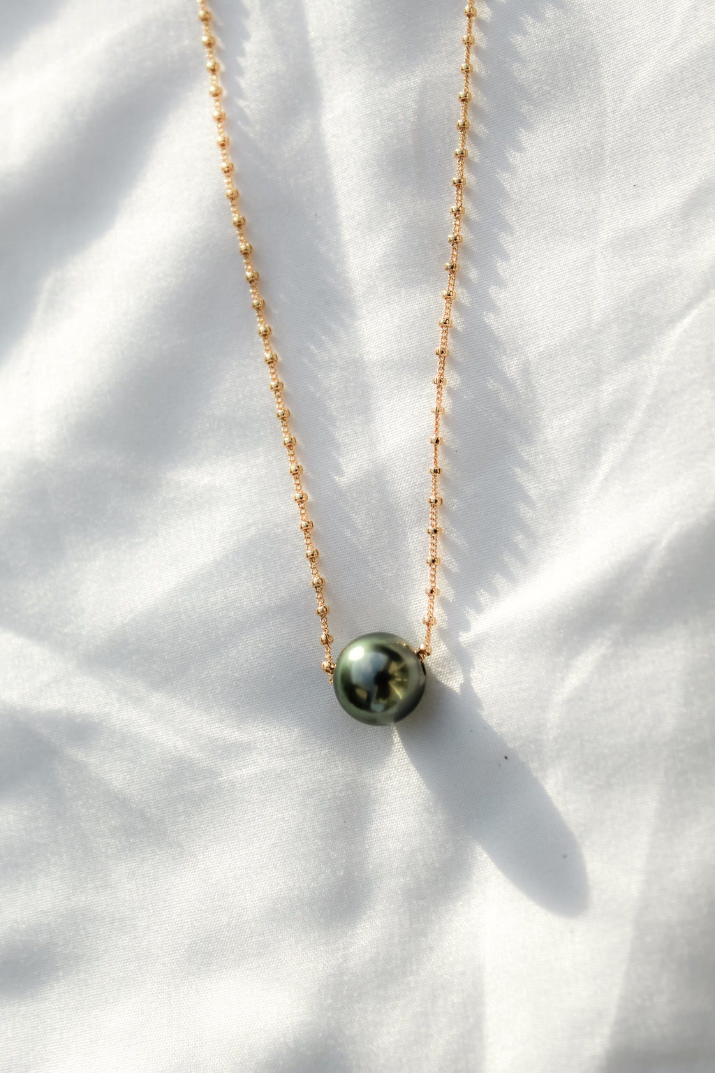 Single Tahitian Floater