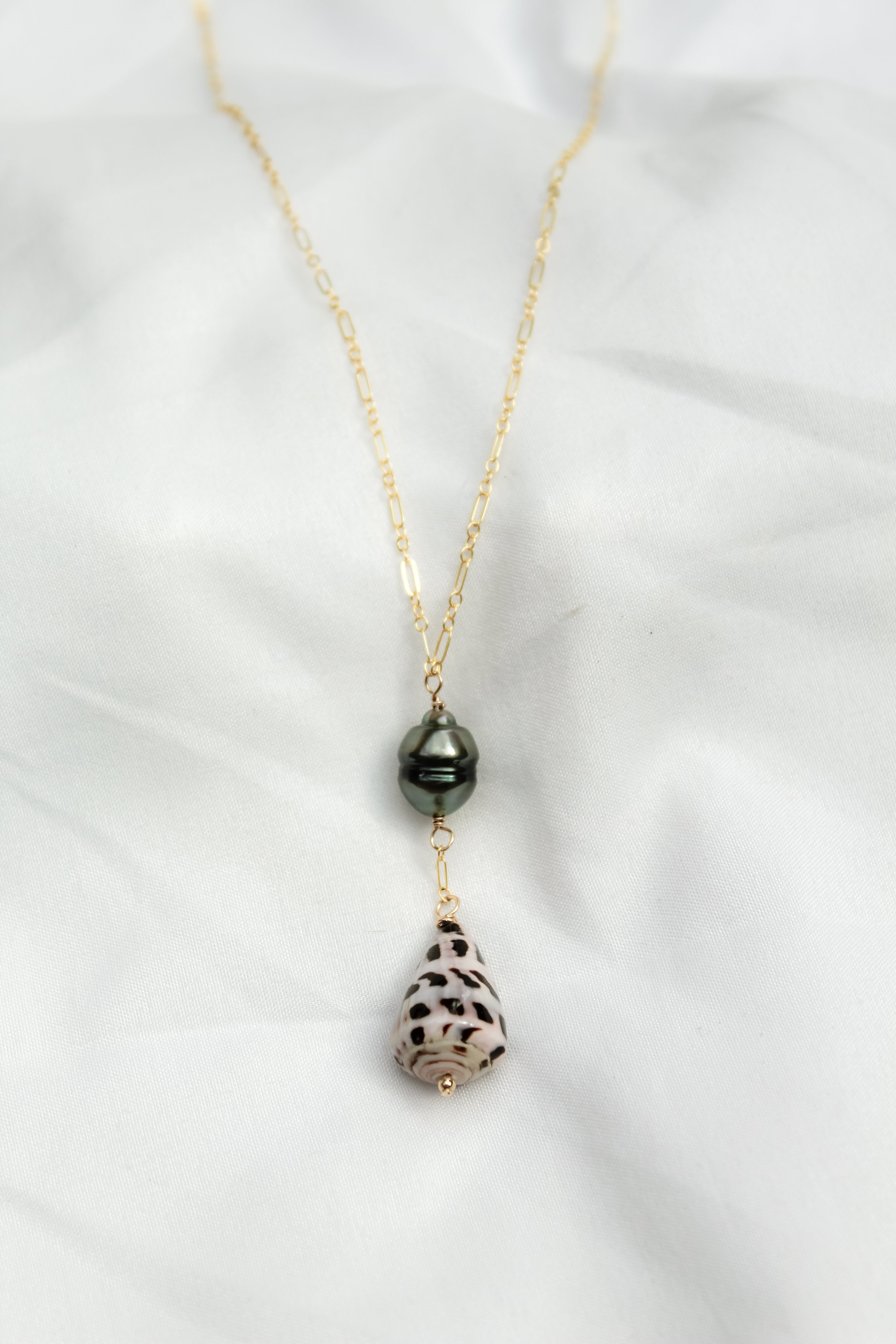Tahitian Pearl x Hebrew Drop
