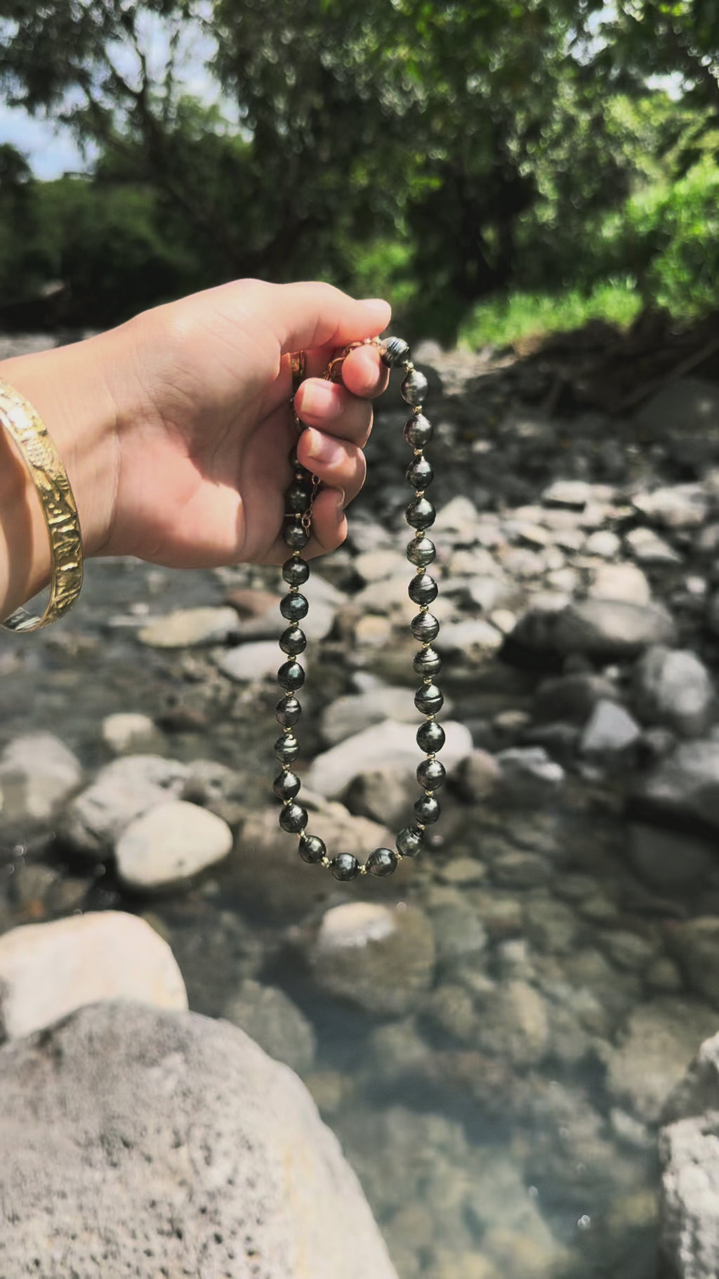 Gold Beaded Tahitian Strand